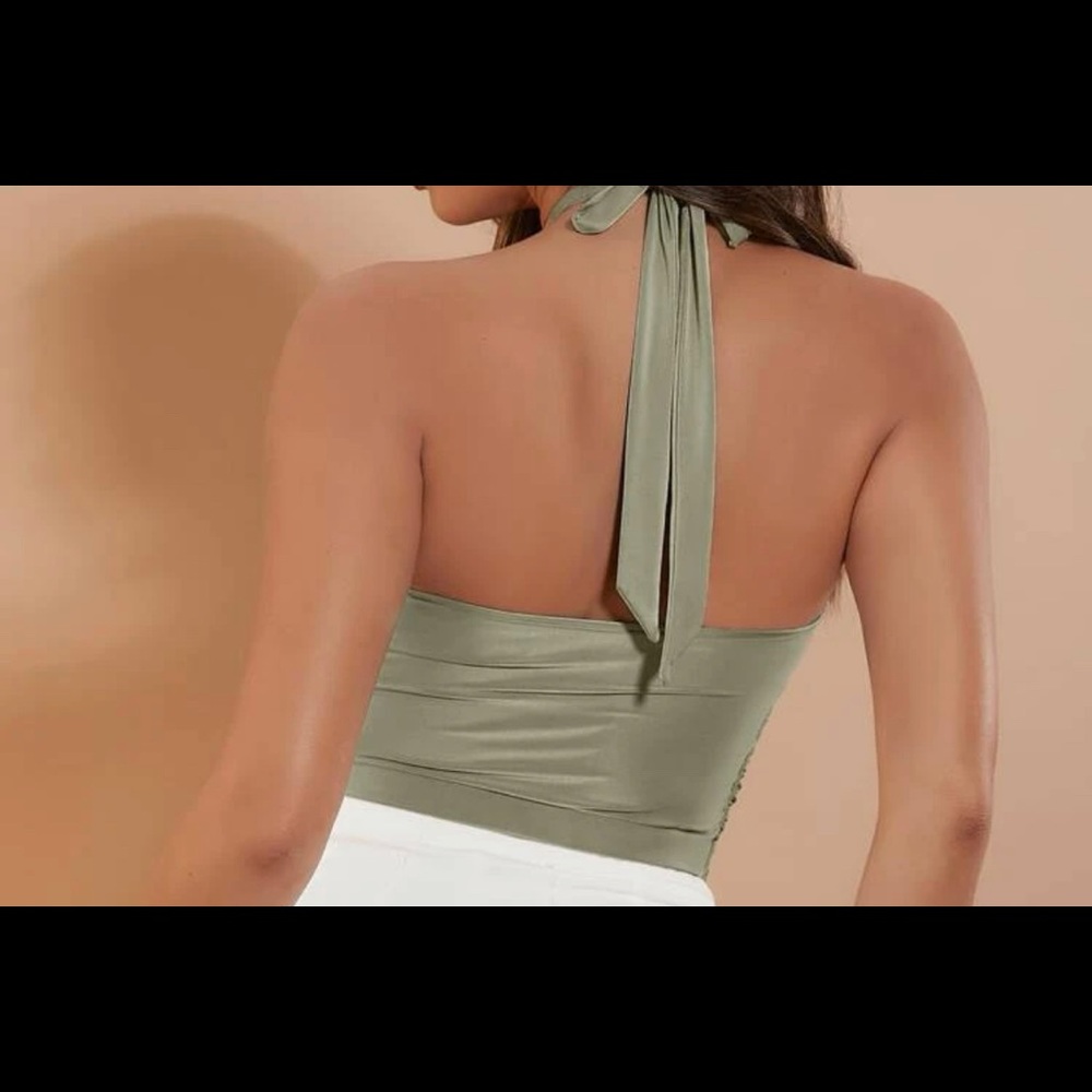 I’m selling because I just didn’t like it on me.